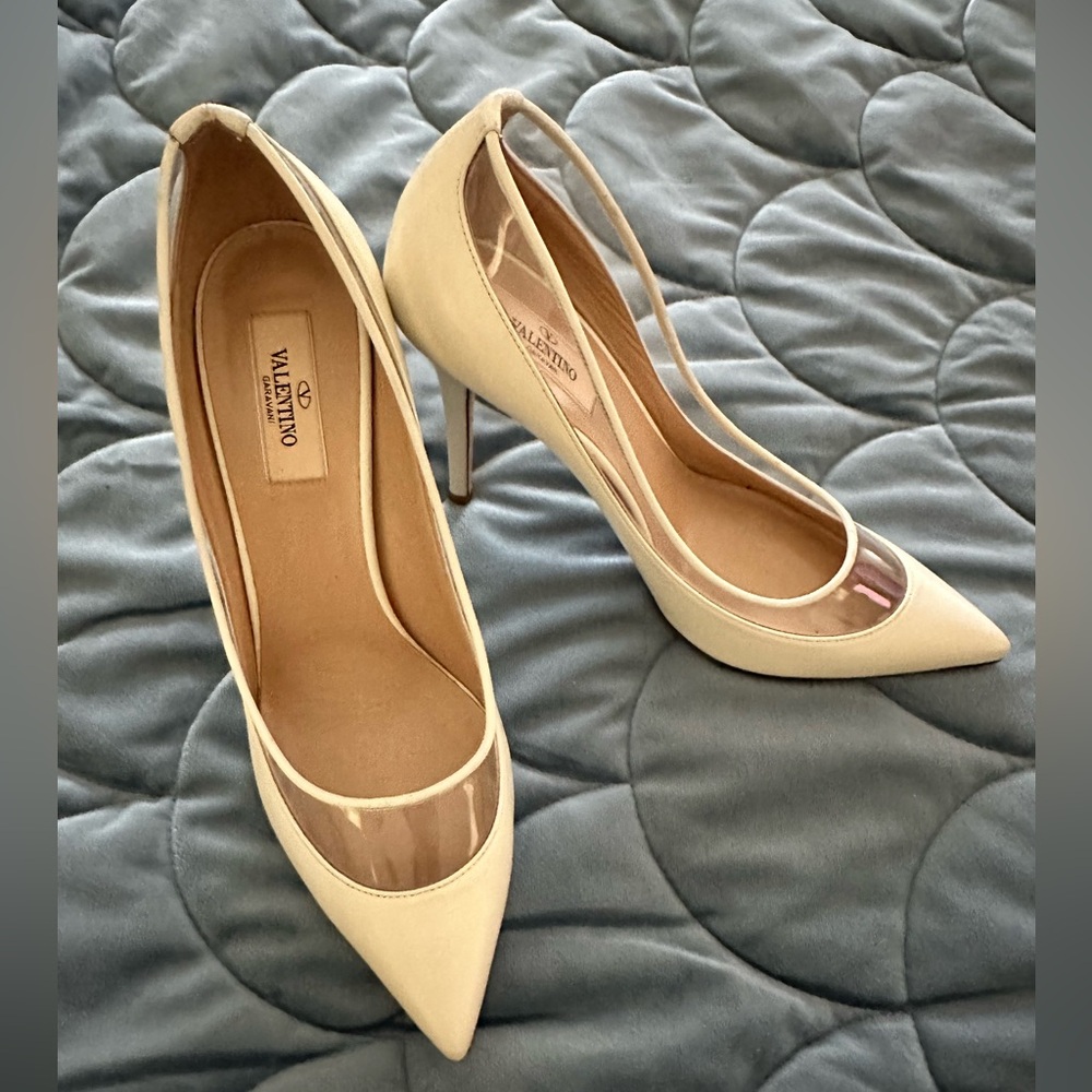 Valentino Women's Cream Pumps